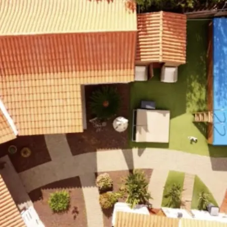 بيت للعطل La Casona Del Almendro *