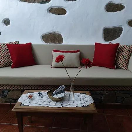 La Casona Del Almendro *